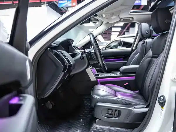 Land Rover Discovery 2020