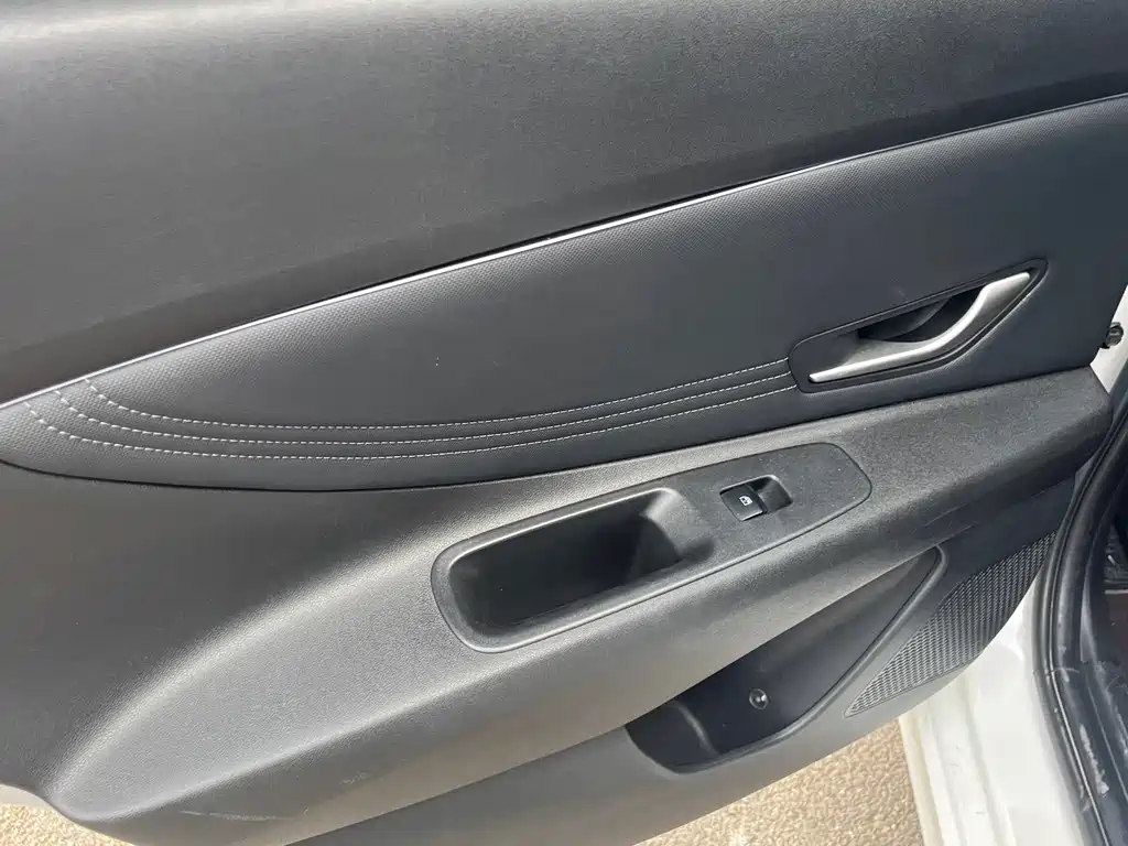 Hyundai Elantra 2022 — фото 11