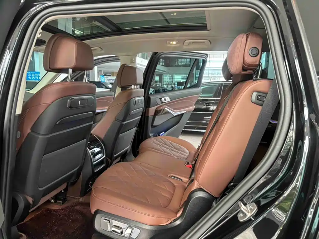 BMW X7 2023 — фото 17