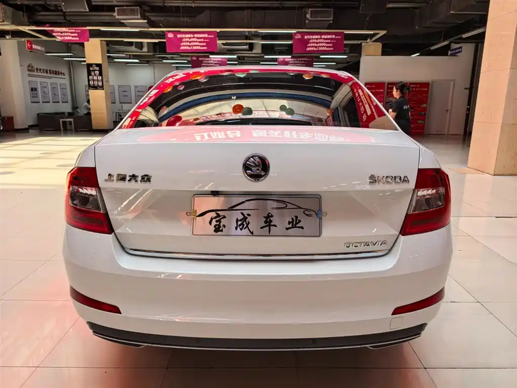 Skoda Octavia 2016 — фото 4