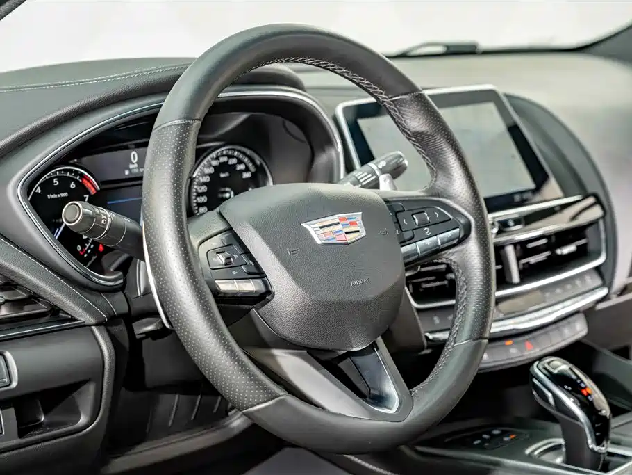 Cadillac CT5 2021 — фото 13