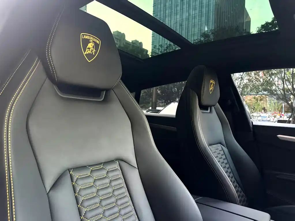 Lamborghini Urus 2022 — фото 10