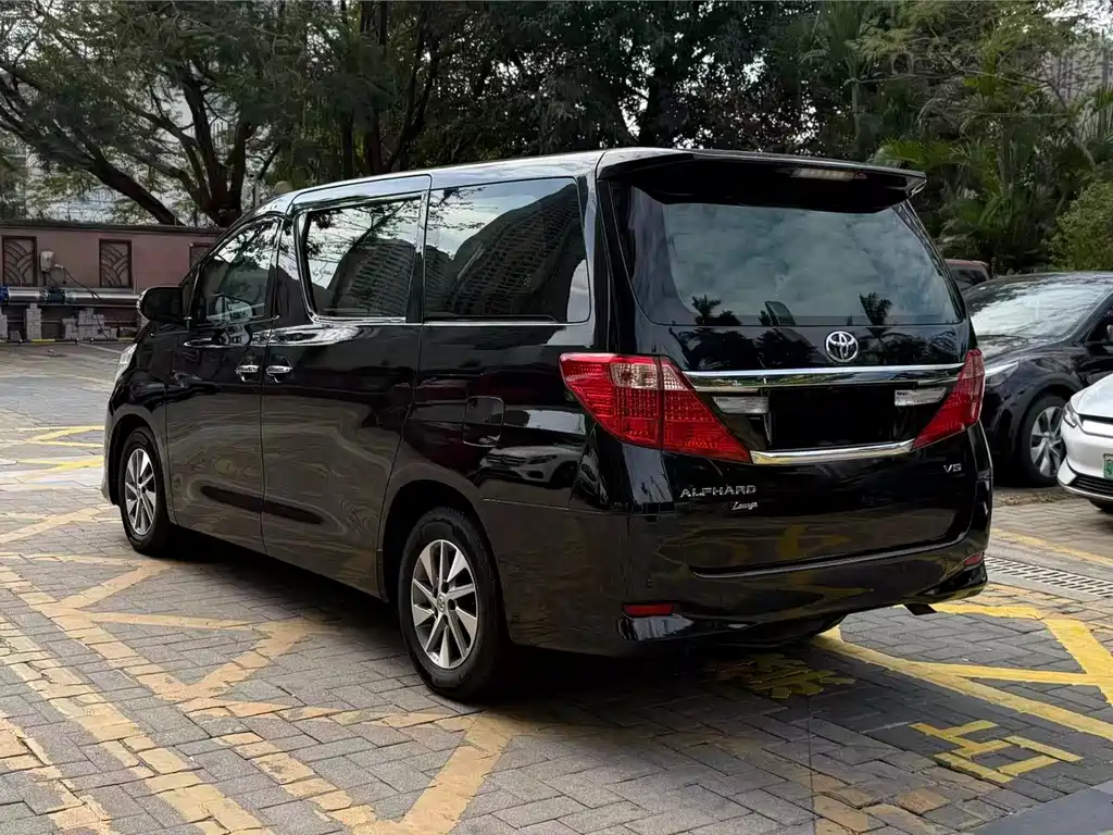 Toyota Alphard 2015 — фото 9