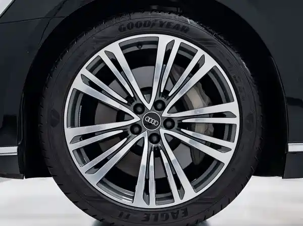 Audi A8 2021