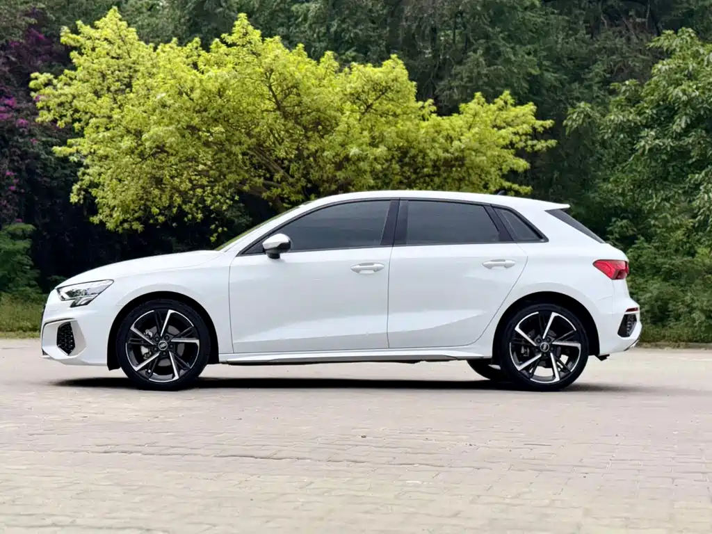 Audi A3 2022 — фото 3