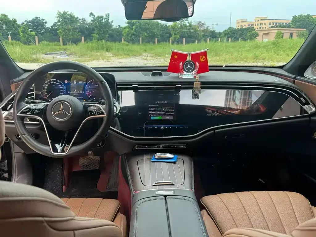 Mercedes-Benz E-Class 2024