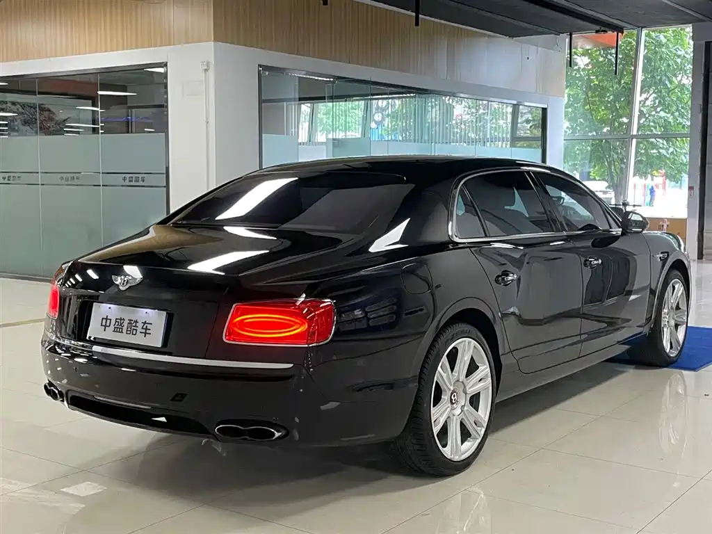 Bentley Flying Spur 2014 — фото 27