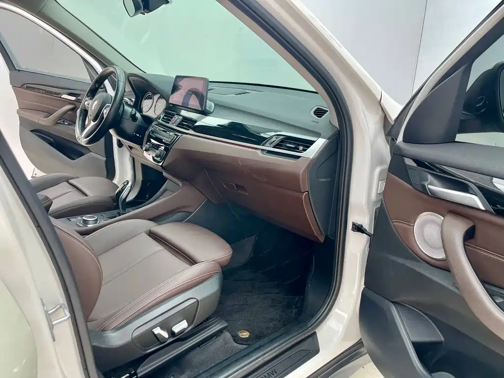 BMW X1 2021 — фото 14