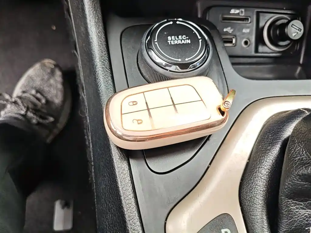 Jeep Cherokee 2018 — фото 9