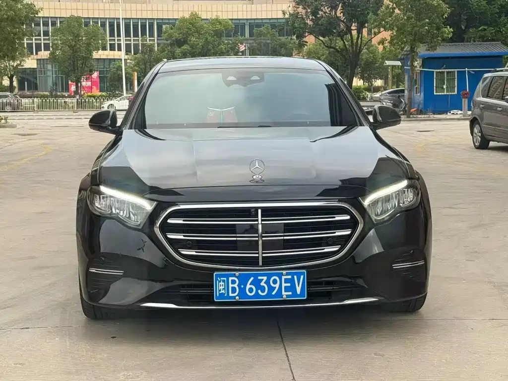 Mercedes-Benz E-Class 2024