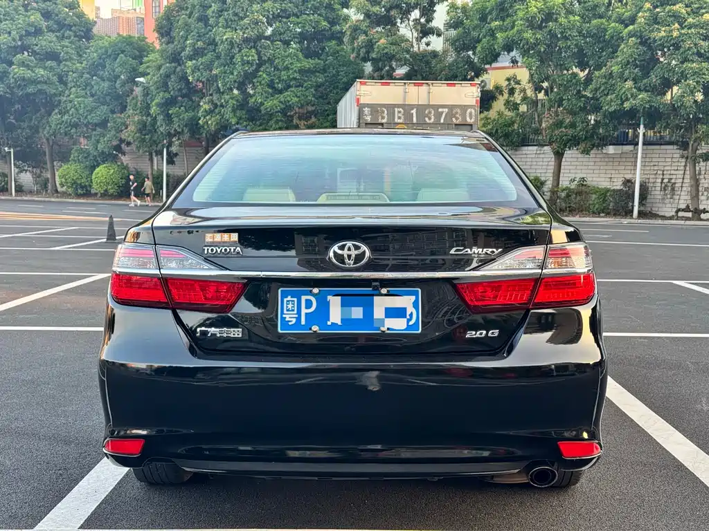 Toyota Camry 2016 — фото 12