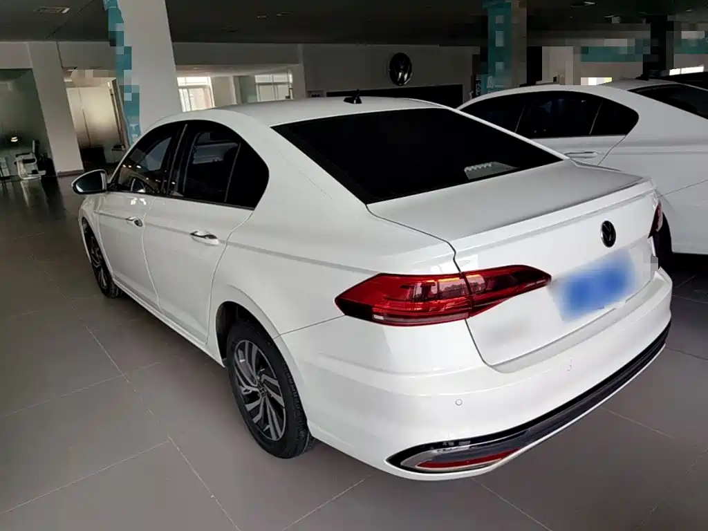 Volkswagen Bora 2023