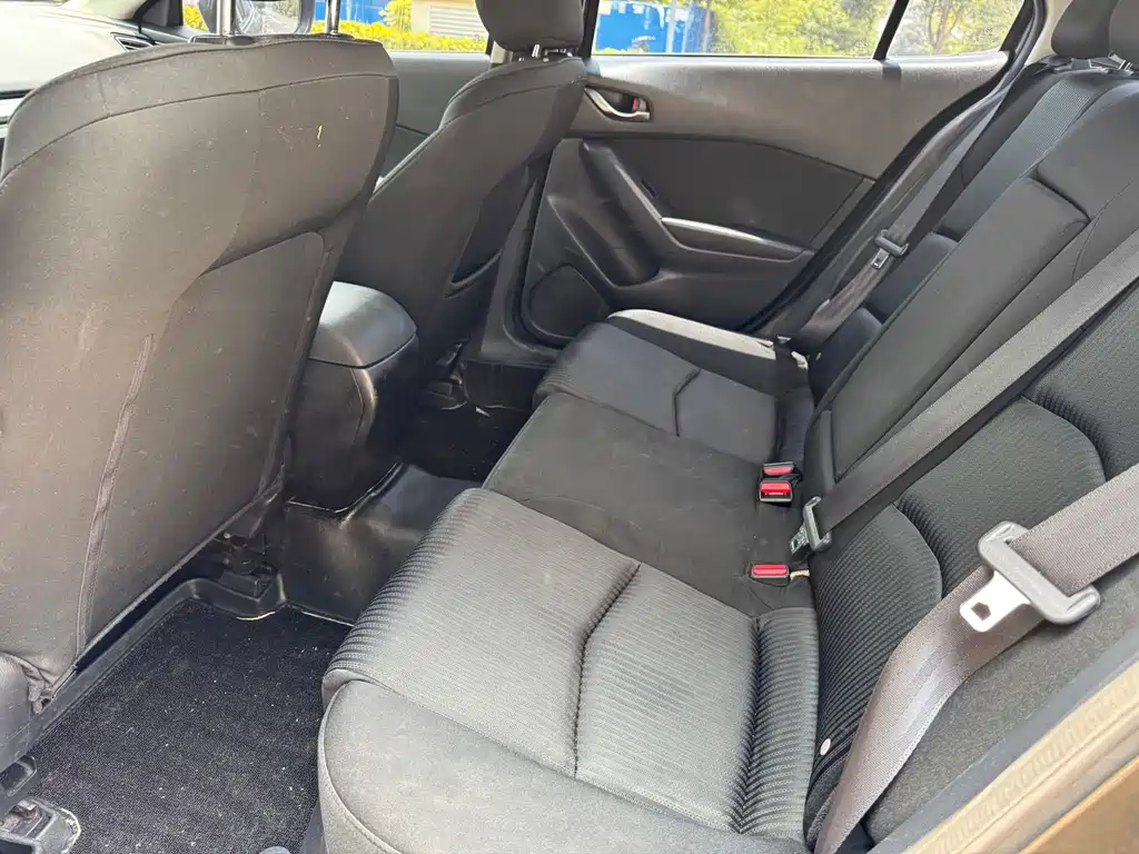 Mazda 3 Angkesela 2015 — фото 10