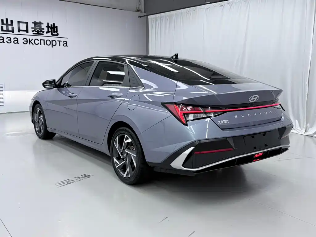 Hyundai Elantra 2023