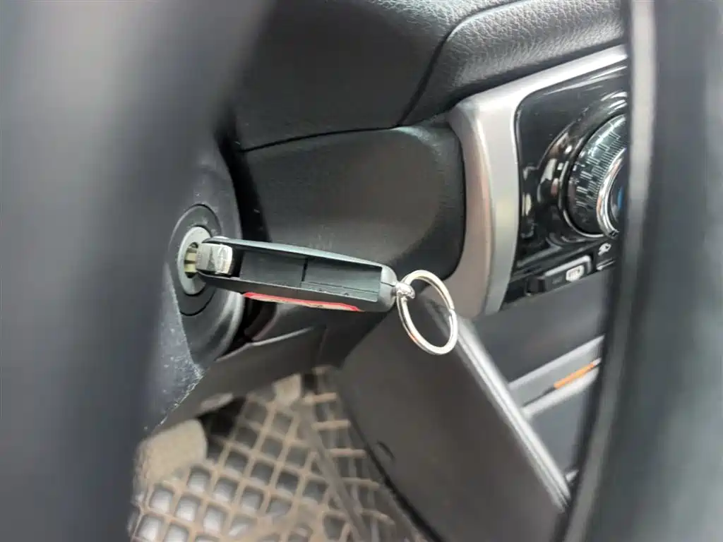 Toyota Yaris L 2021 — фото 9