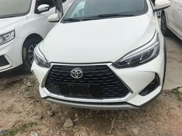 Toyota Yaris L 2021