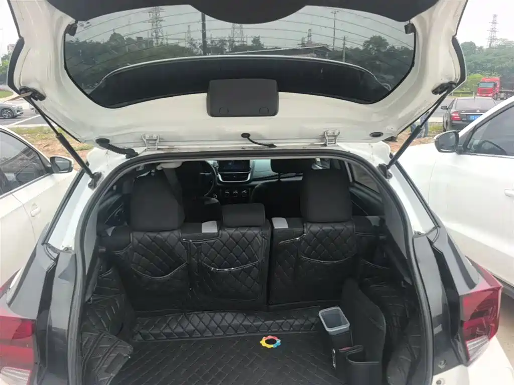 Toyota Yaris L 2021 — фото 19