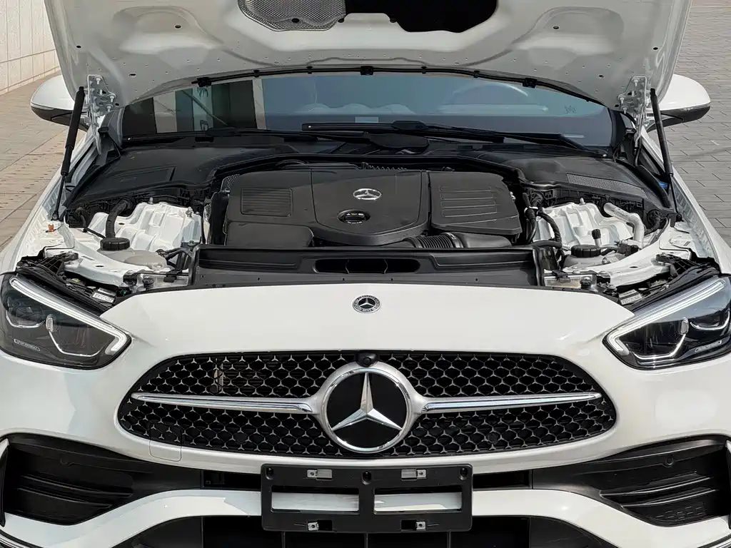 Mercedes-Benz C-Class 2023 — фото 9