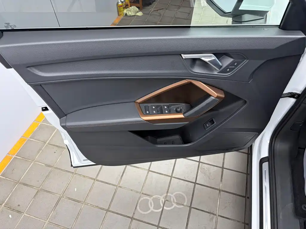 Audi Q3 2022 — фото 14