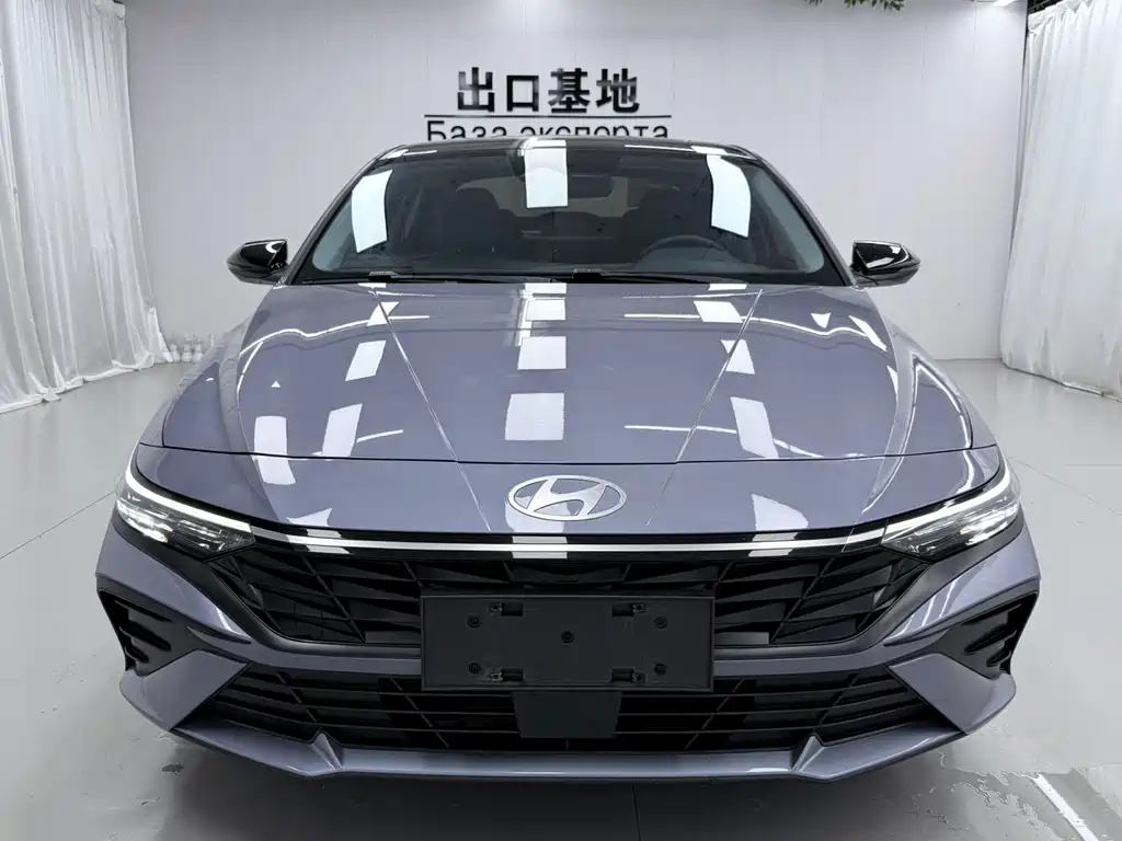 Hyundai Elantra 2023