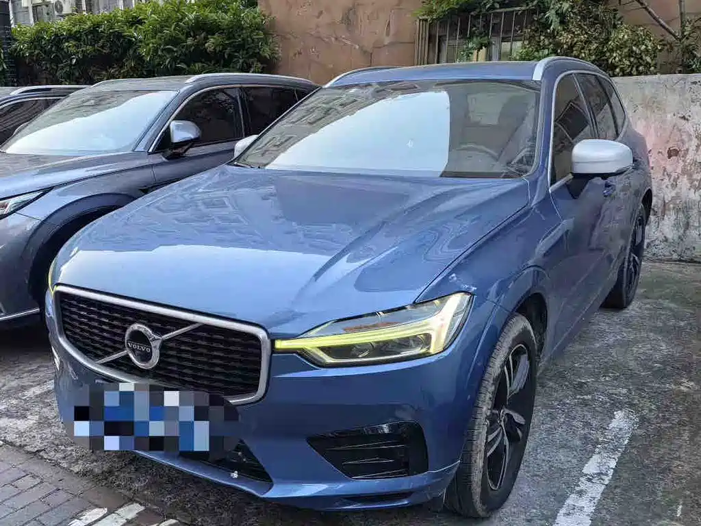 Volvo XC60 2019 — фото 1