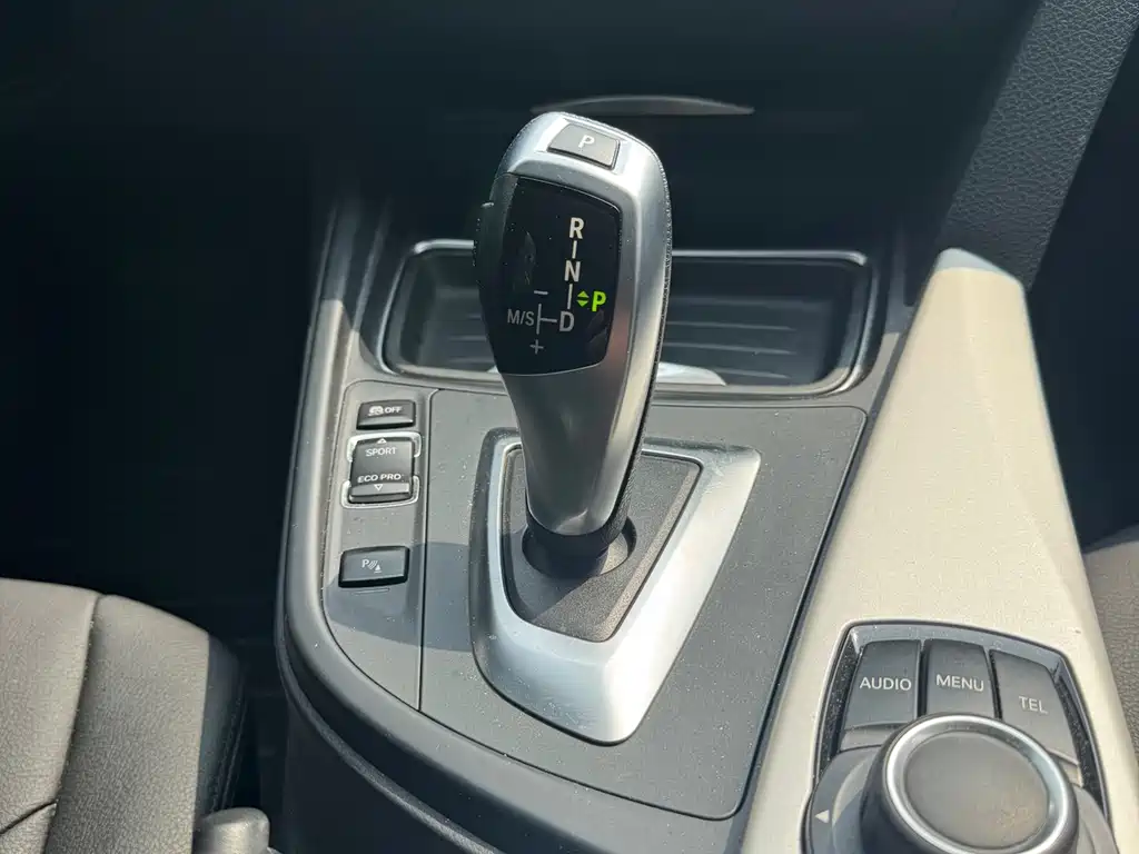BMW 3 Series 2015 — фото 10