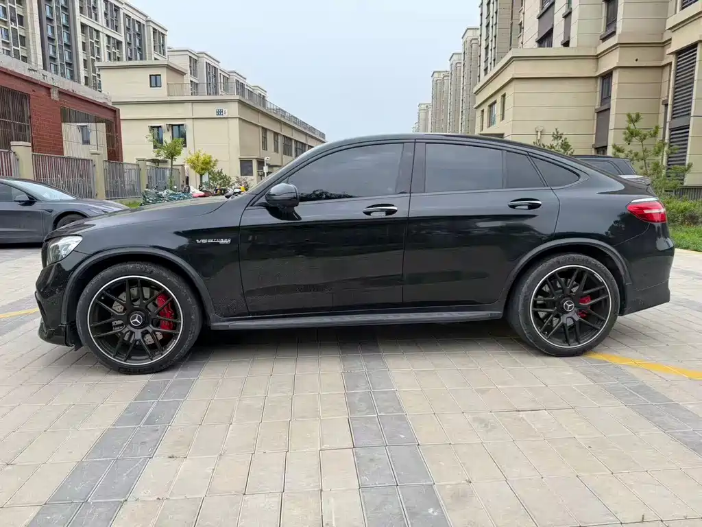 Mercedes-Benz GLC AMG 2019 — фото 4