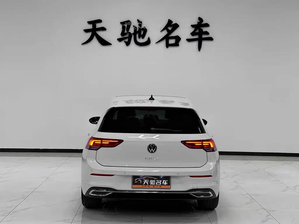 Volkswagen Golf 2021