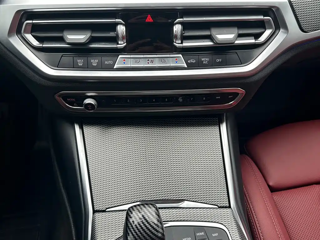 BMW 3 Series 2022 — фото 11