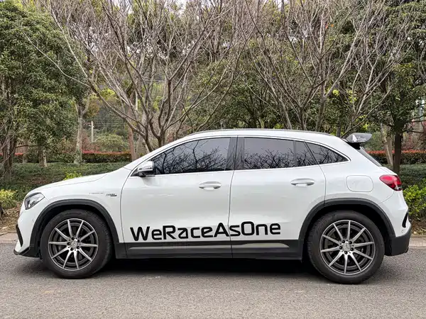 Mercedes-Benz GLA AMG 2023