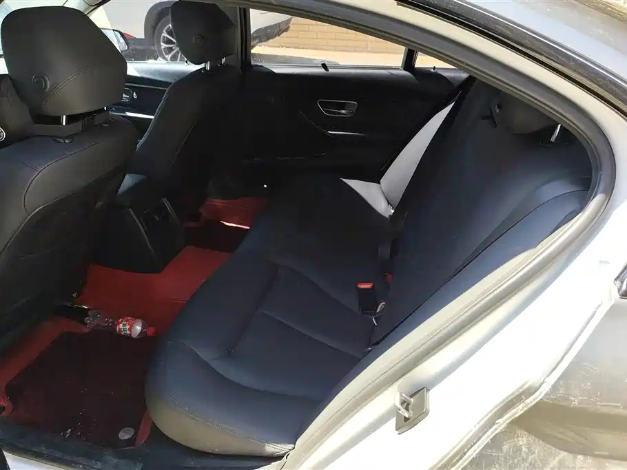 BMW 3 Series 2016 — фото 11