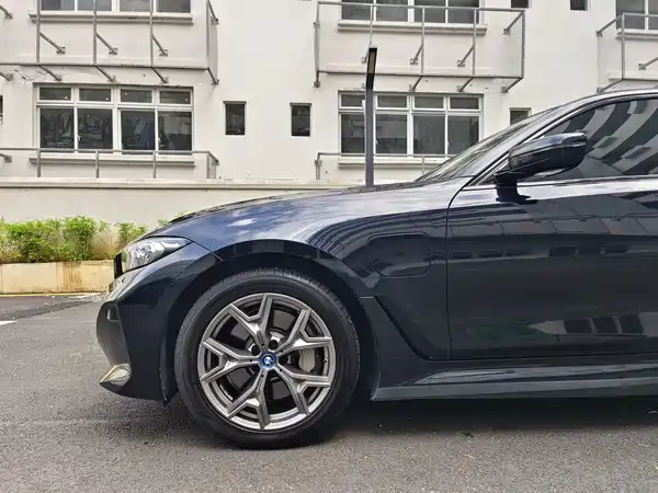 BMW i3 2023
