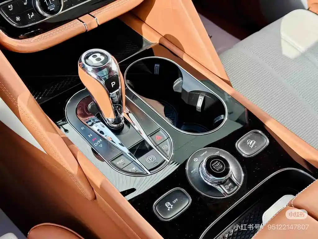 Bentley Bentayga 2023 — фото 13