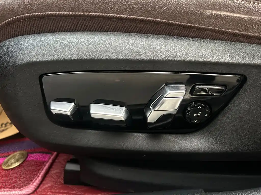 BMW 5 Series 2022 — фото 19