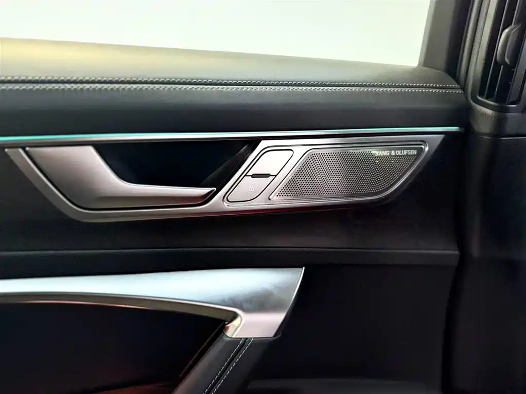 Audi A6L 2024 — фото 12