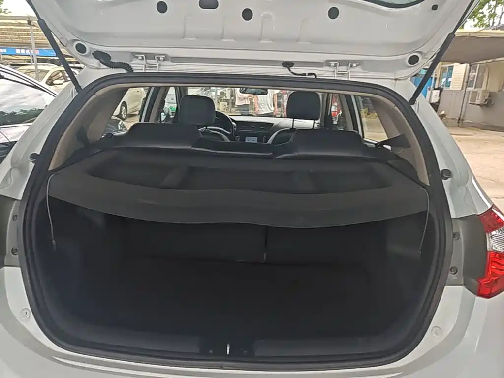 Kia K2 2015 — фото 19