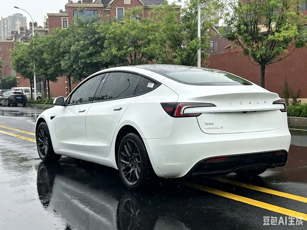 Tesla Model 3 2025 — фото 9