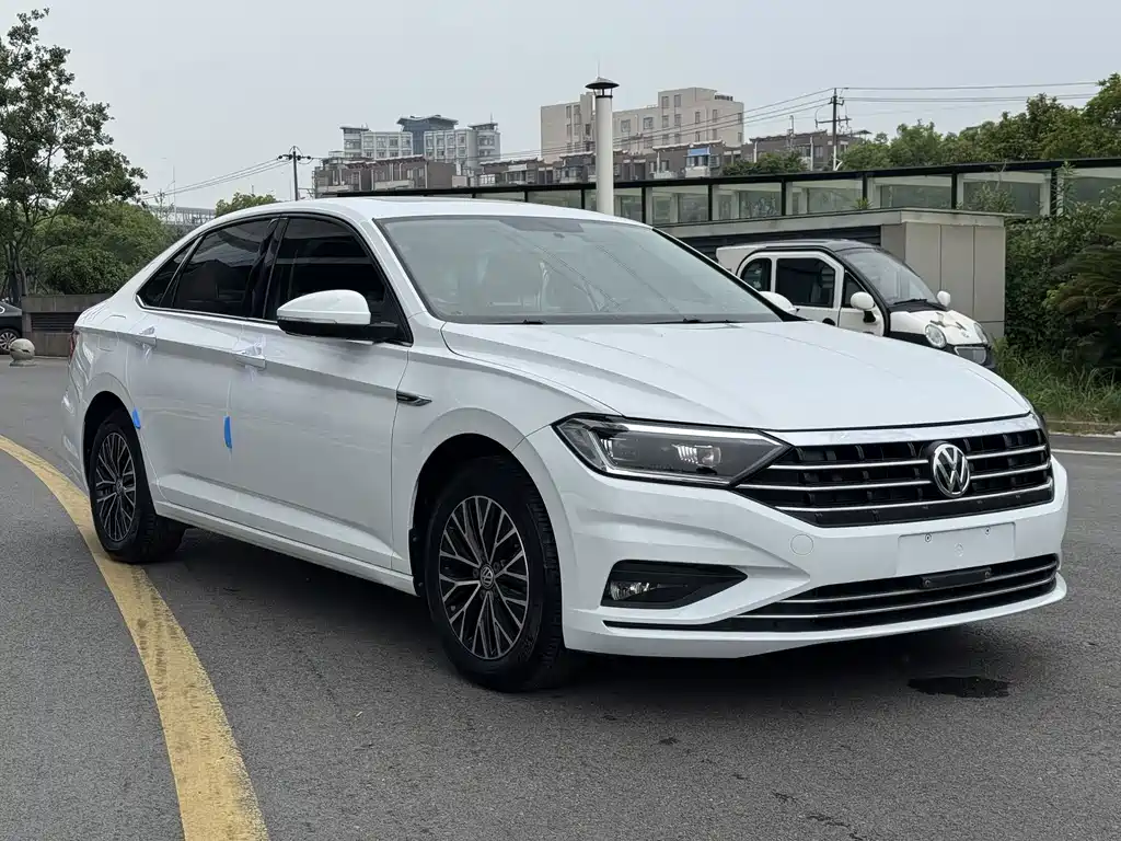 Volkswagen Sagitar 2019