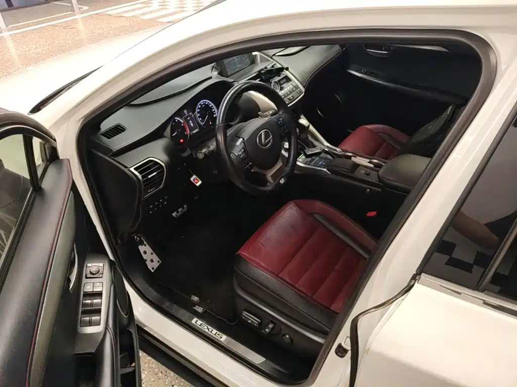 Lexus NX 2015 — фото 14