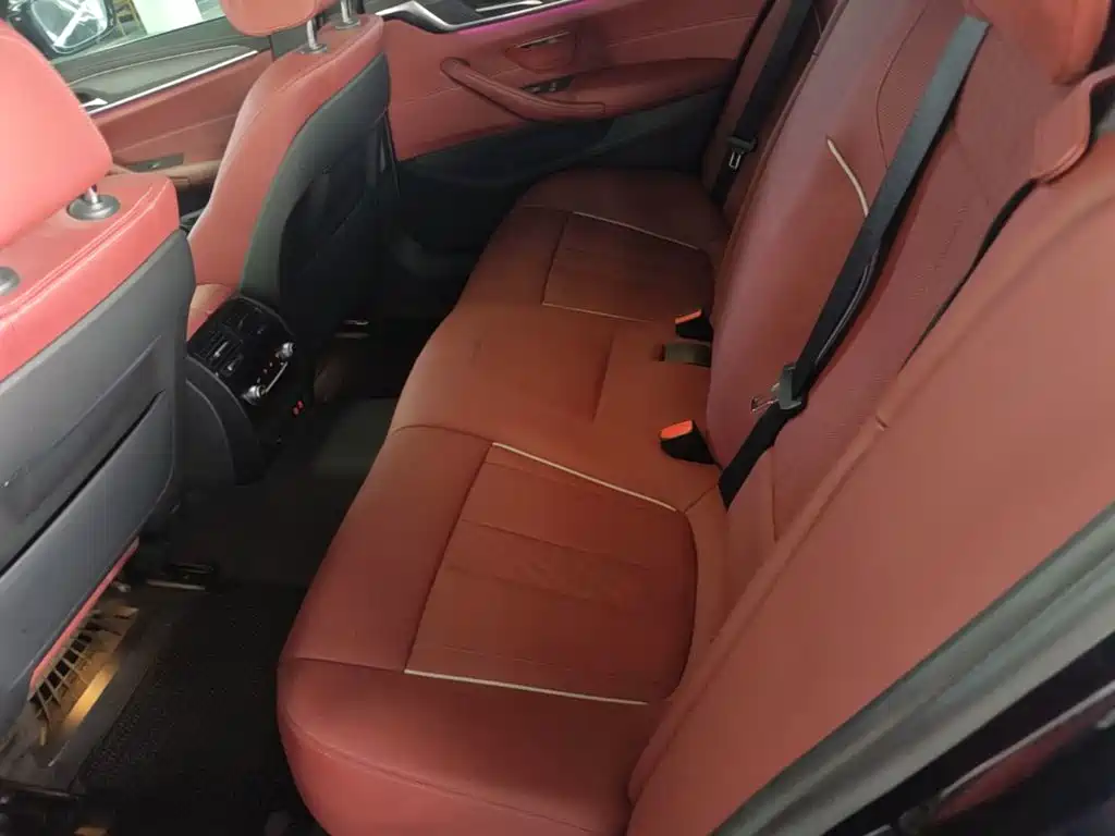 BMW 5 Series 2022 — фото 17