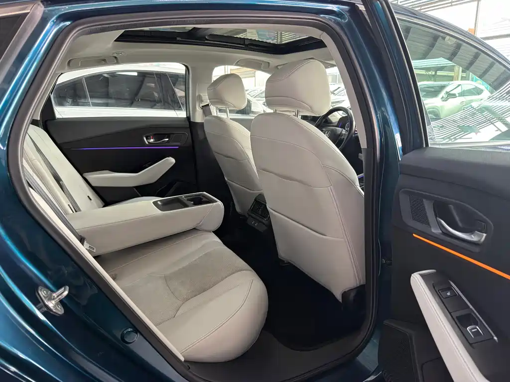 Honda Accord New Energy 2023 — фото 18