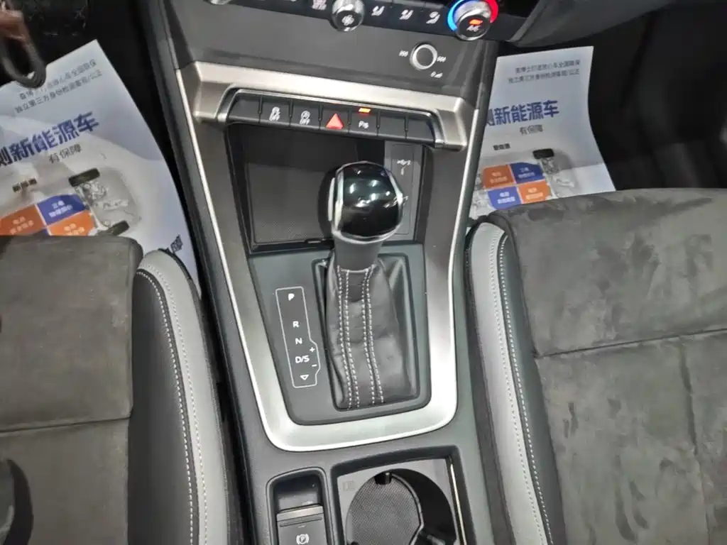 Audi Q3 2020 — фото 14