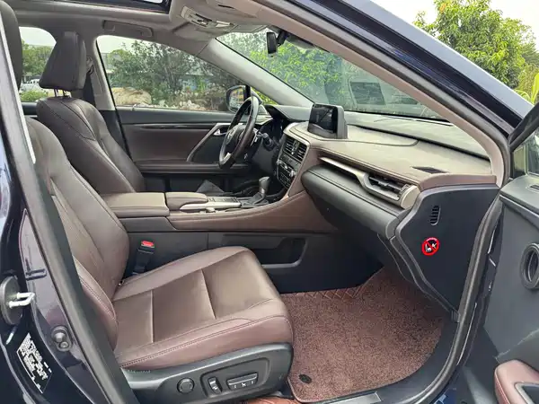 Lexus RX 2020