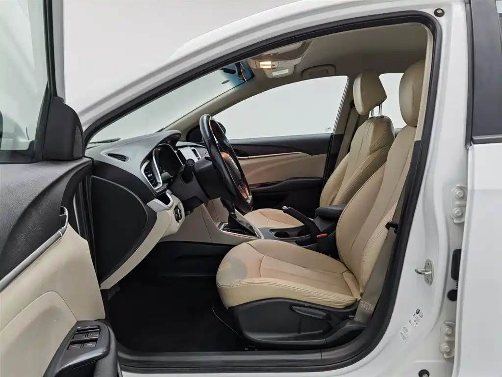 Buick Excelle 2021 — фото 10