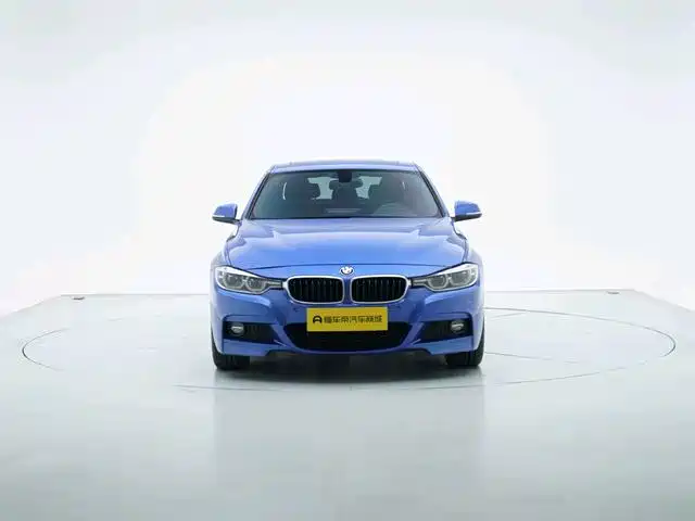 BMW 3 Series 2018 — фото 9