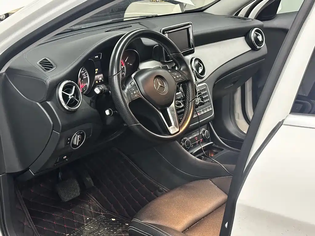 Mercedes-Benz GLA 2016 — фото 7