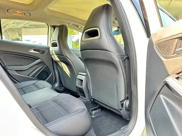 Mercedes-Benz GLA 2015