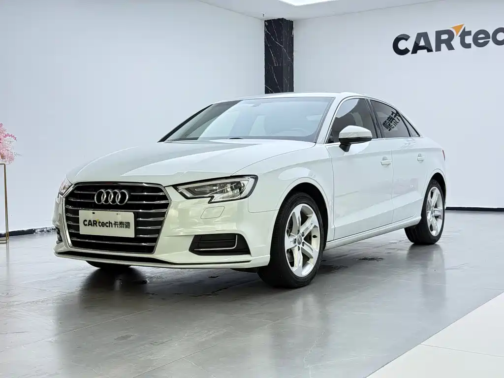 Audi A3 2020 — фото 1