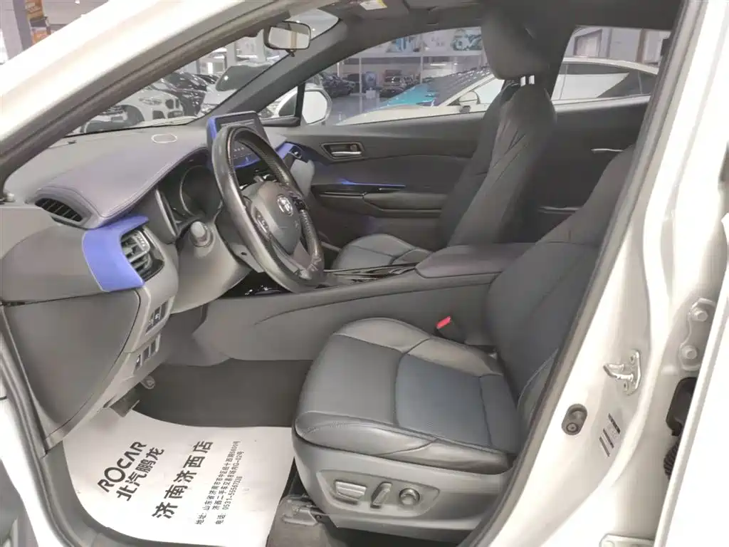 Toyota C-HR 2021 — фото 27