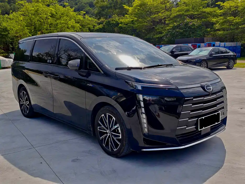GAC Motor E8 PHEV 2024 — фото 3